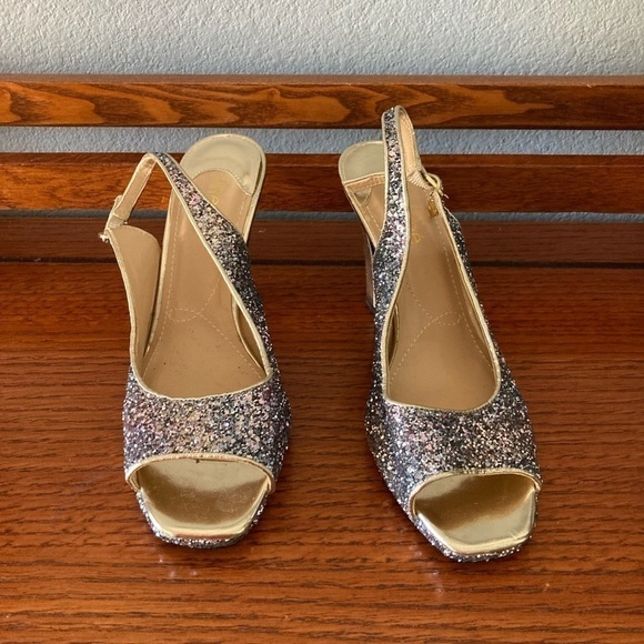 J.Renee Calador Woman’s Shoes Size 9.5 M - Picture 1 of 8